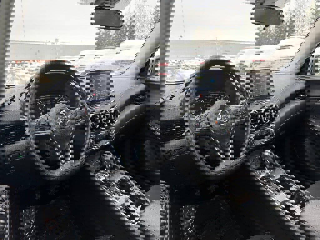 Used 2024 Nissan Sentra SV image 15