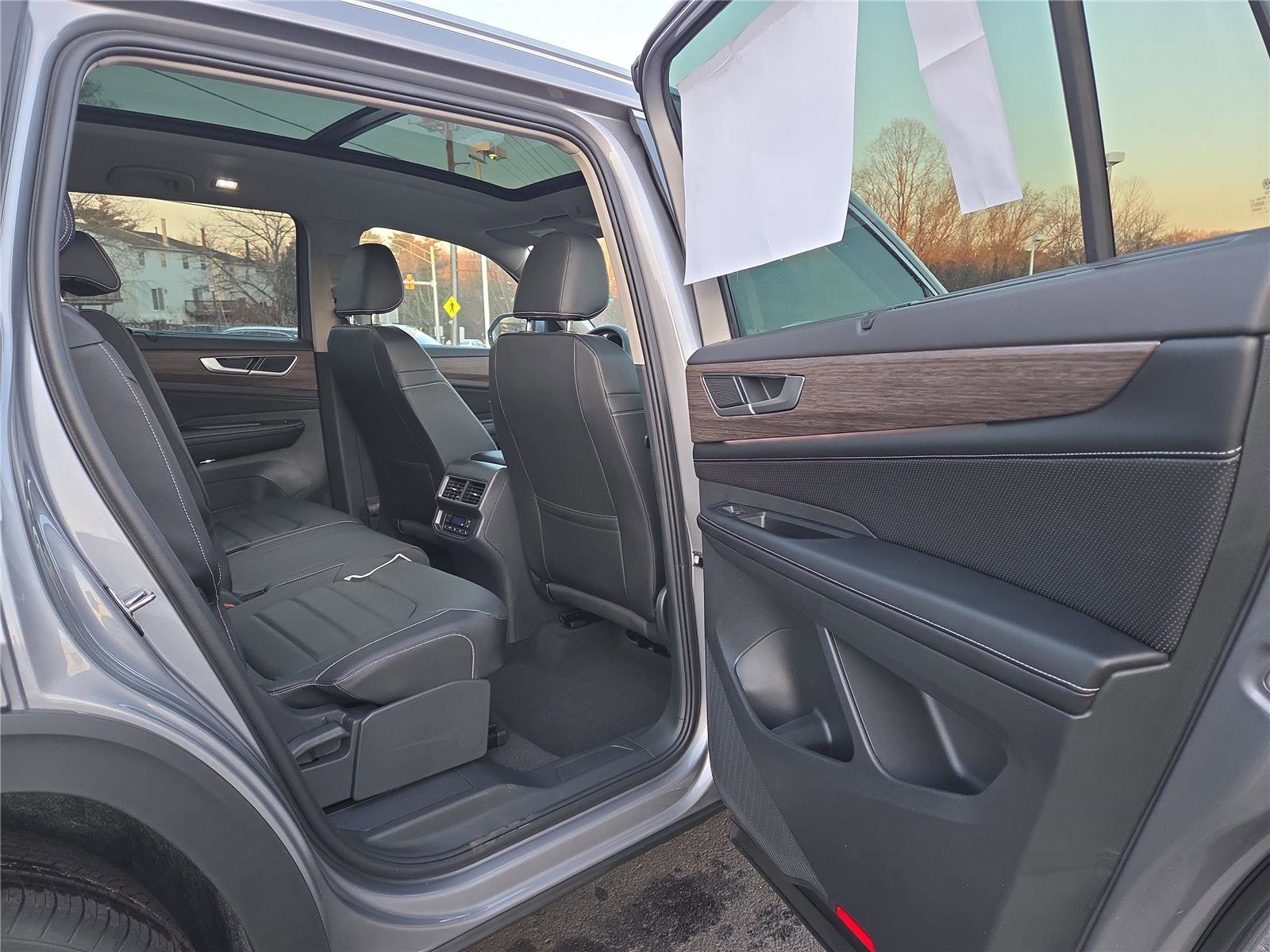 New 2026 Volkswagen Atlas SEL image 29