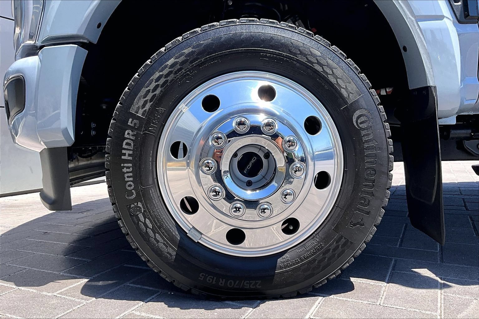 Used 2025 Ford F450 Platinum w/ FX4 Off-Road Package AWD/4WD image 9