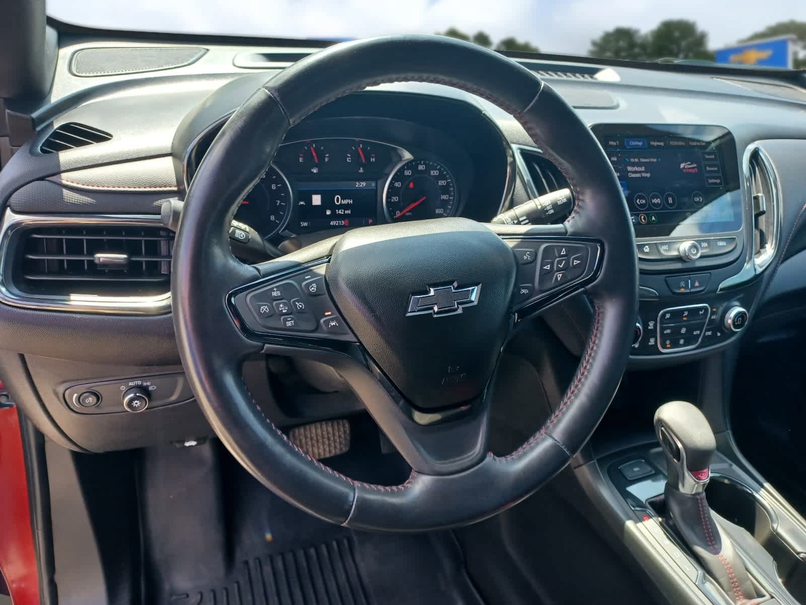 Used 2022 Chevrolet Equinox RS w/ RS Leather Package AWD/4WD image 9