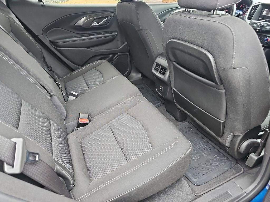 Used 2022 GMC Terrain SLE w/ Driver Convenience Package image 13
