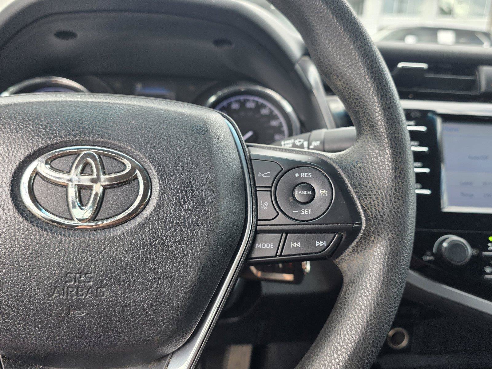 Used 2018 Toyota Camry LE FWD image 13