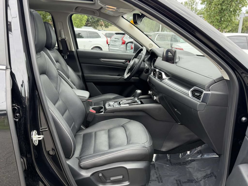 Used 2025 MAZDA CX-5 AWD 2.5 S w/ Preferred Package image 12