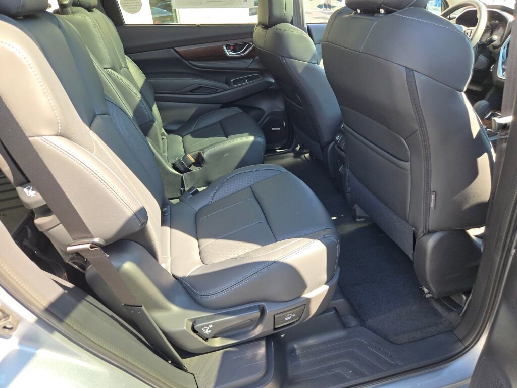 New 2025 Subaru Ascent Touring image 9