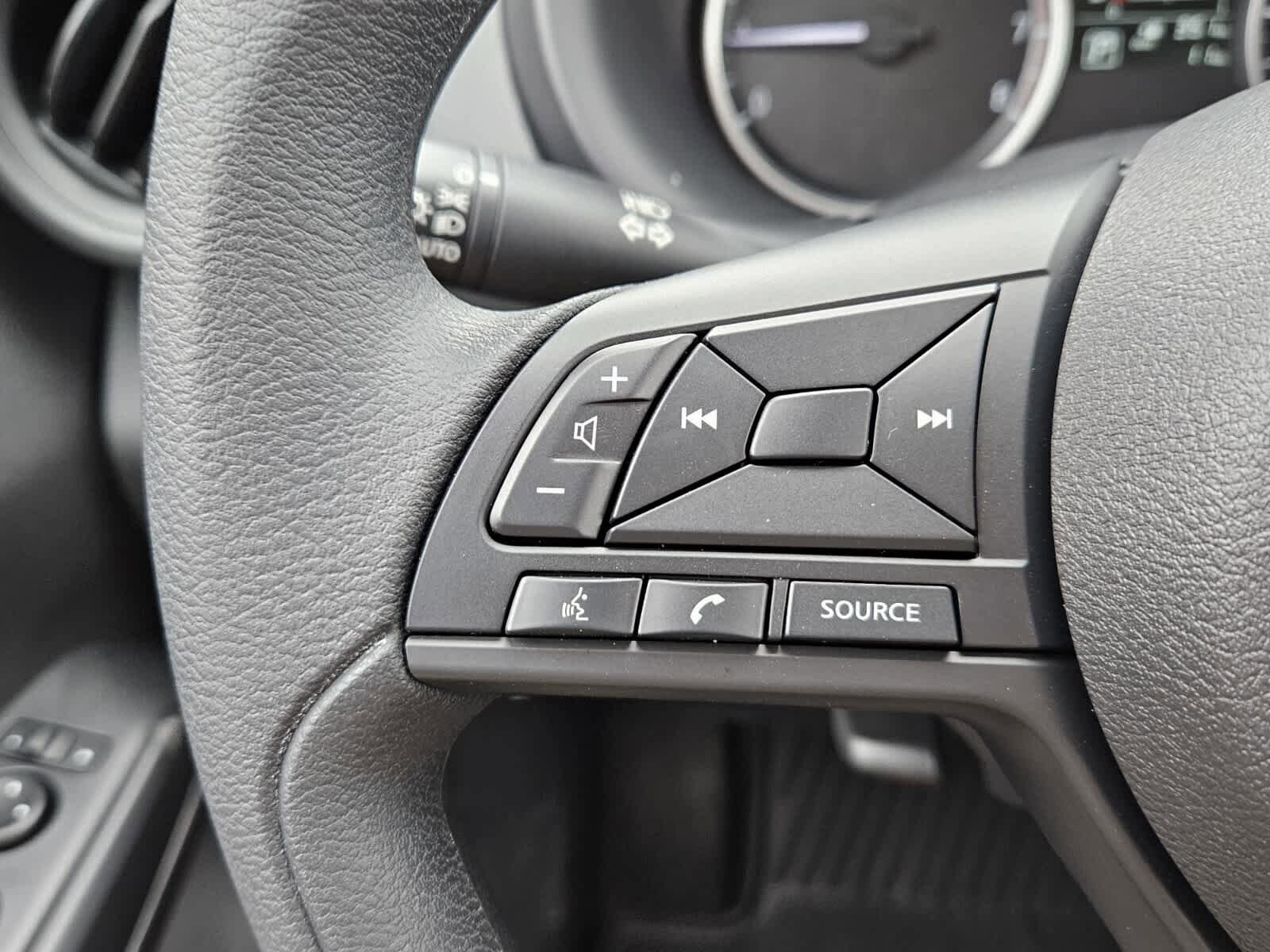 New 2025 Nissan Kicks Play S image 12