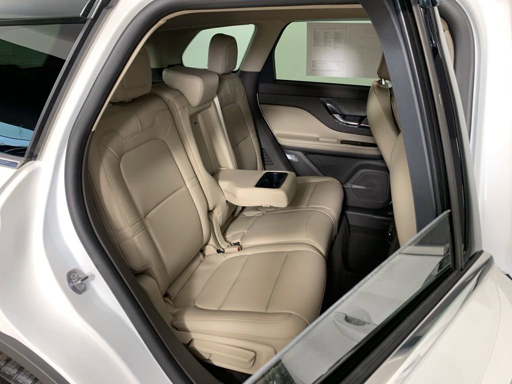 Used 2024 Lincoln Corsair FWD image 35