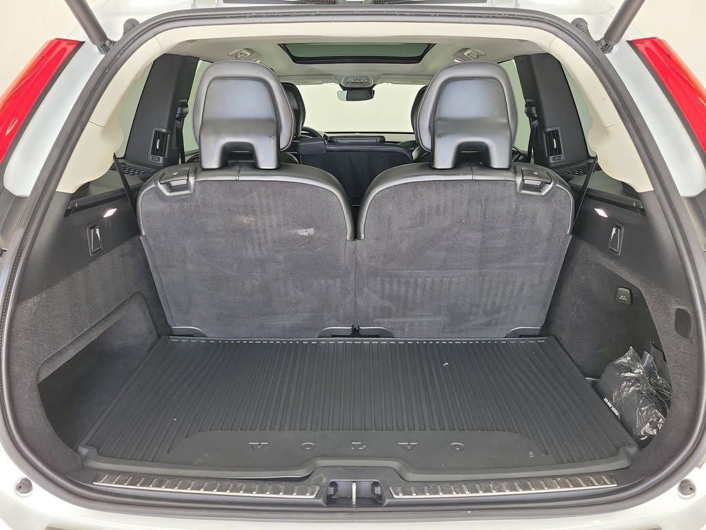 Used 2023 Volvo XC90 B5 Core w/ Protection Package Premier image 10