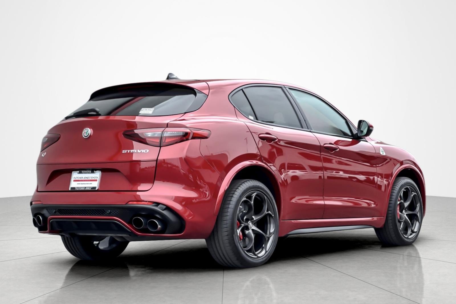 Used 2019 Alfa Romeo Stelvio Quadrifoglio w/ Driver Assist Dynamic Package image 5