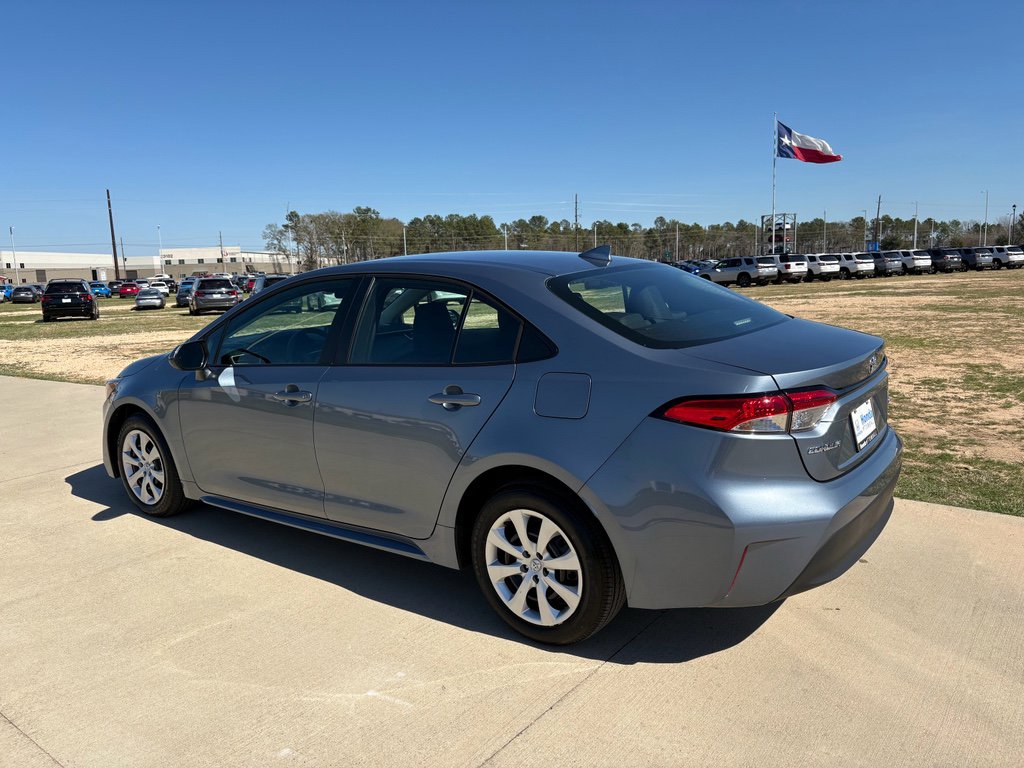 Used 2026 Toyota Corolla LE image 6