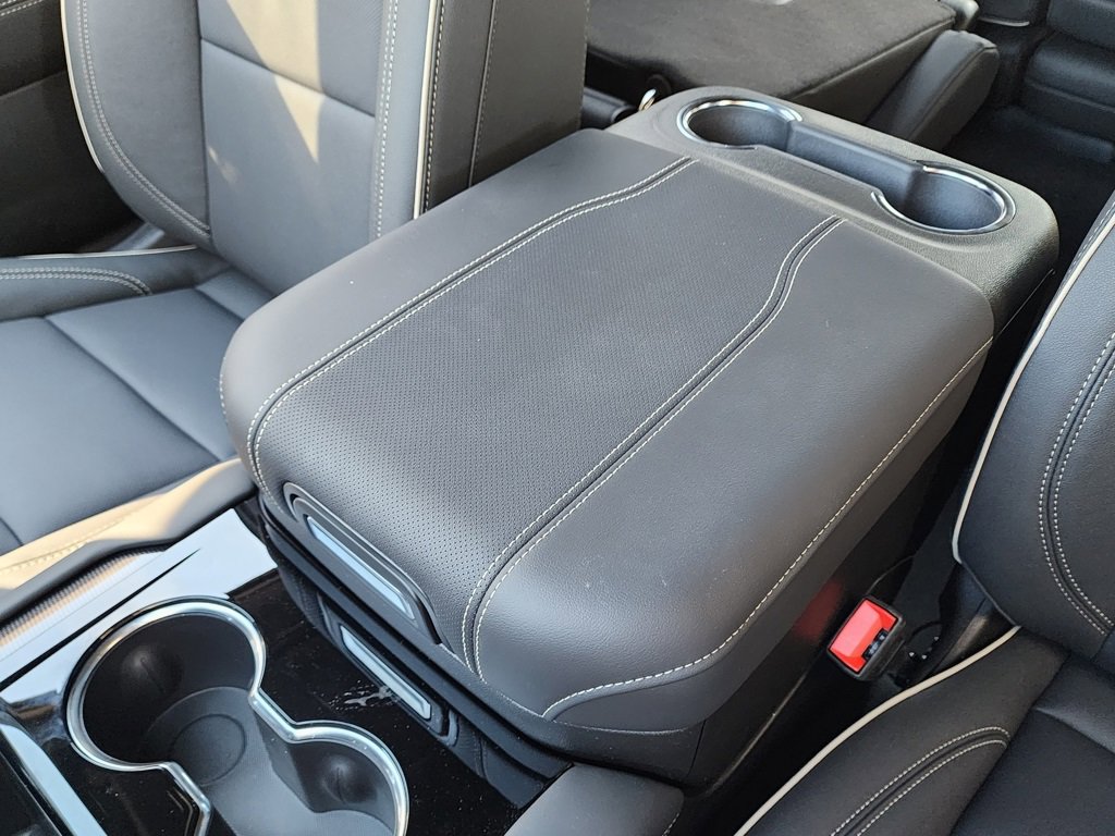 New 2026 GMC Yukon Elevation image 33