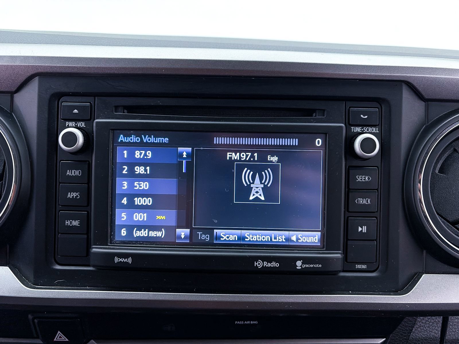 Used 2019 Toyota Tacoma SR5 RWD image 19