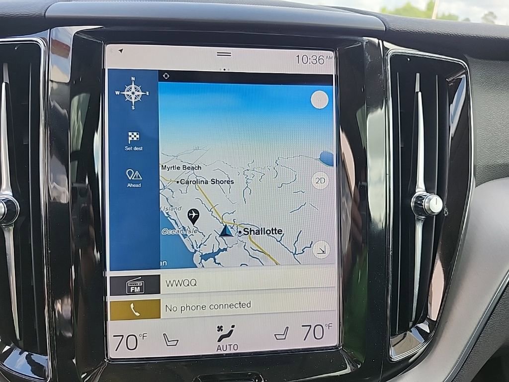 Used 2021 Volvo XC60 T5 Momentum w/ Climate Package image 5