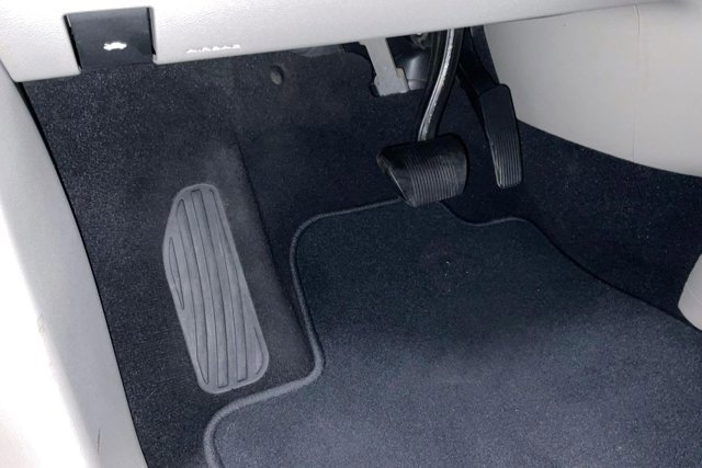 Used 2021 Chrysler Pacifica Touring-L w/ Uconnect Theater Family Group FWD image 38