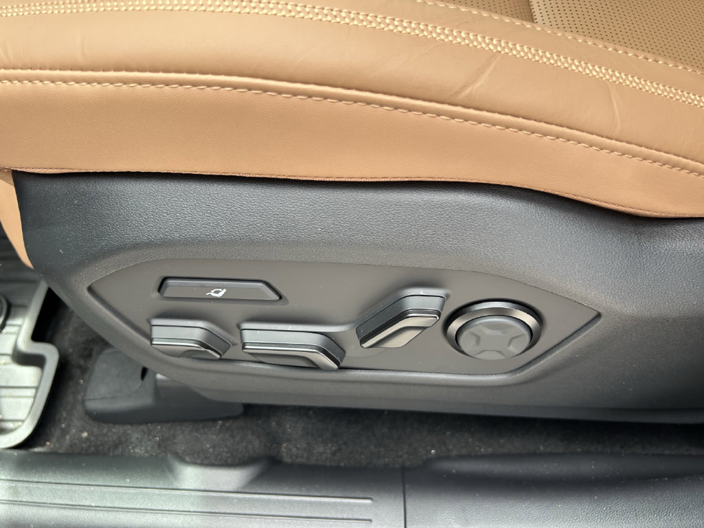 New 2026 Hyundai Santa Fe Calligraphy FWD image 22