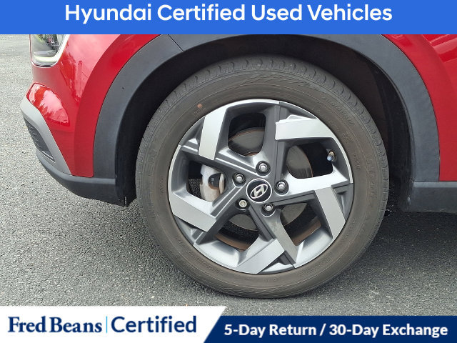 Used 2023 Hyundai Venue Limited FWD image 32