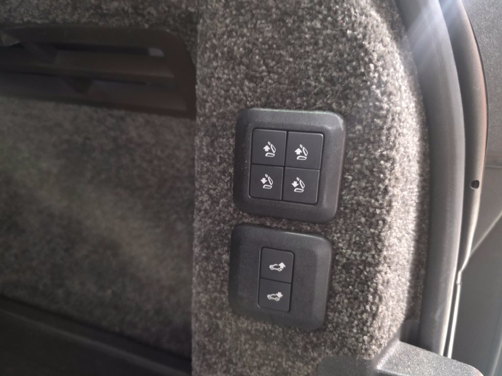 Used 2019 Land Rover Range Rover HSE AWD/4WD image 9