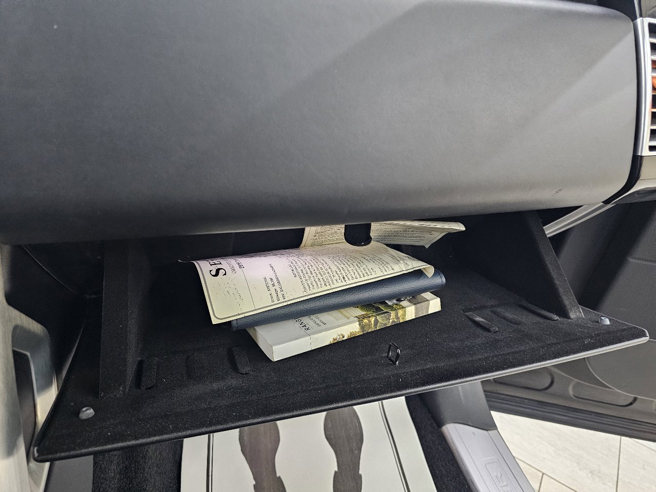 Used 2016 Land Rover Range Rover HSE image 37