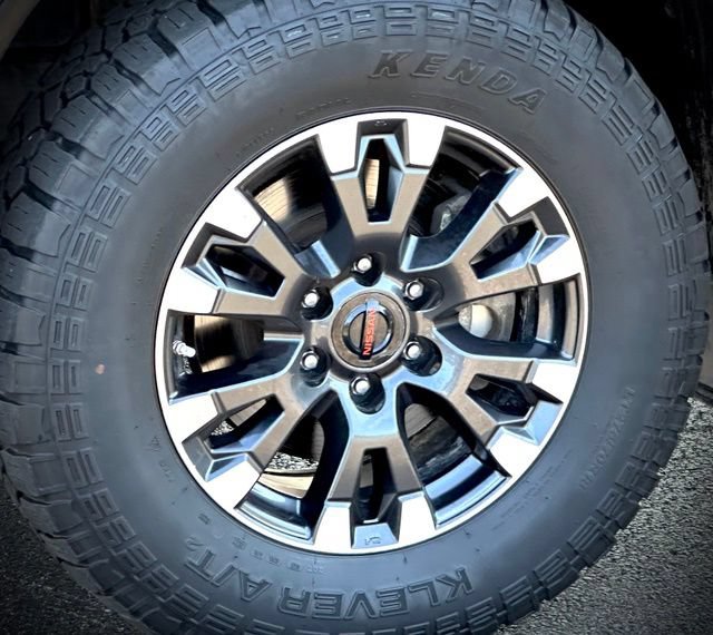 Used 2021 Nissan Titan PRO-4X w/ Pro-4x Convenience Package AWD/4WD image 11