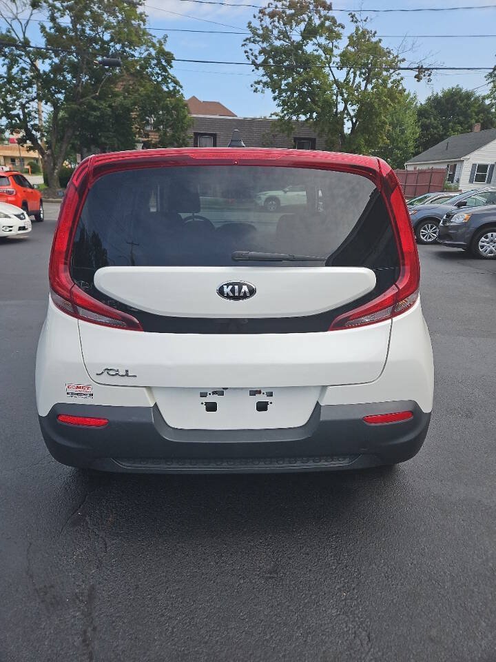 Used 2021 Kia Soul LX FWD image 5