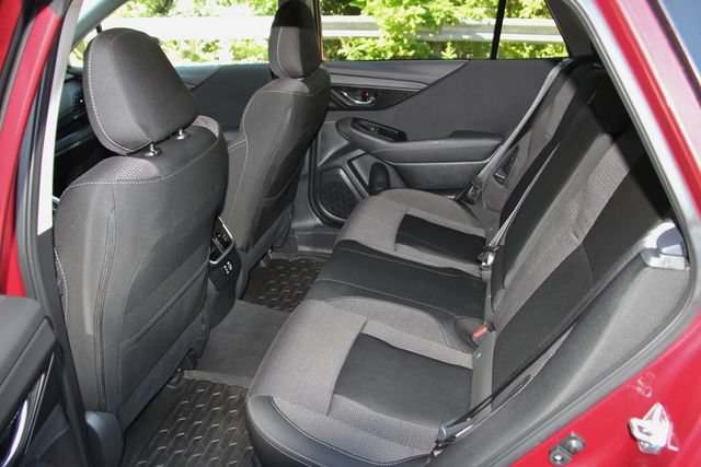 Used 2025 Subaru Outback Premium AWD/4WD image 30