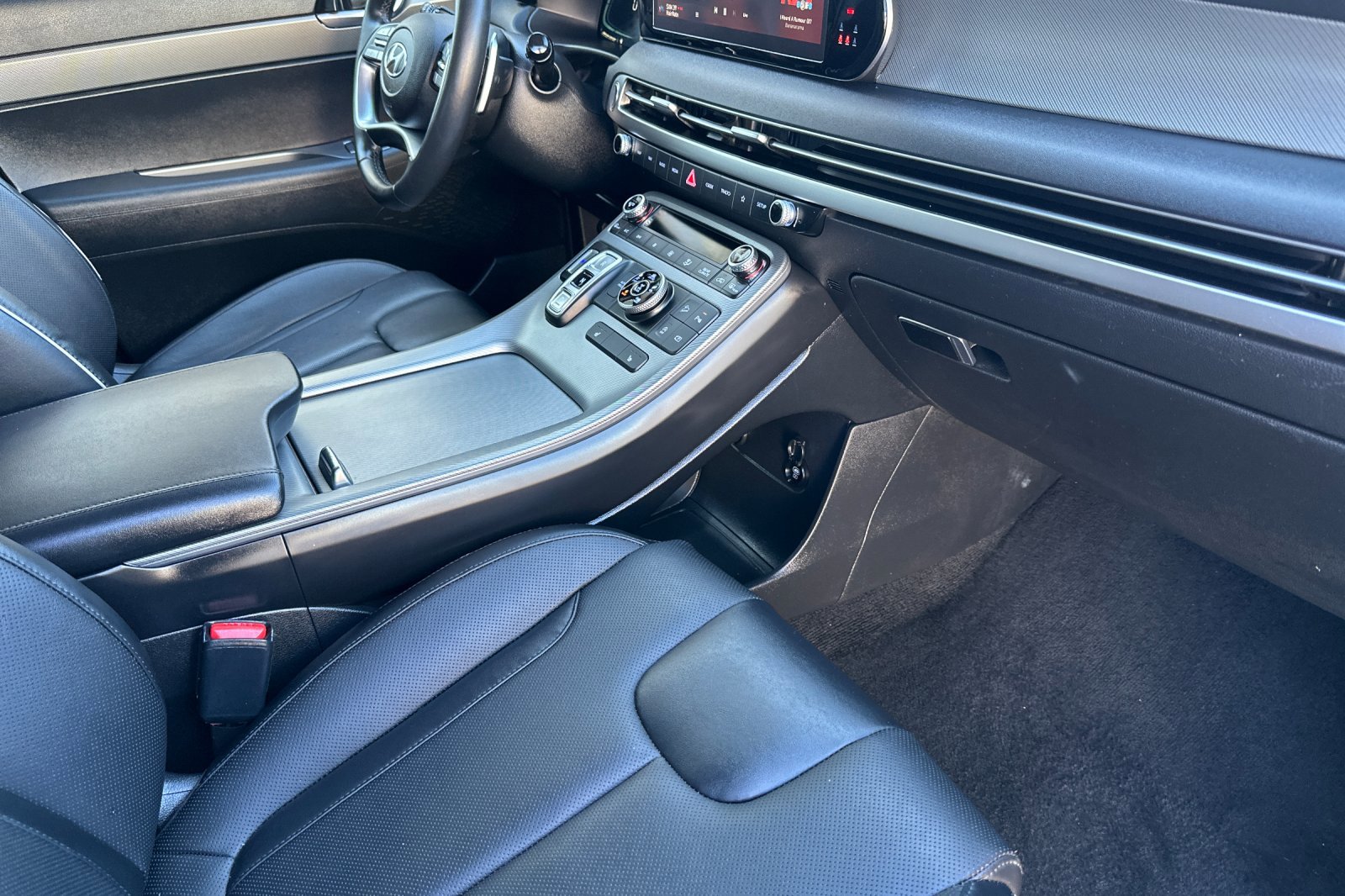 Used 2024 Hyundai Palisade SEL image 17