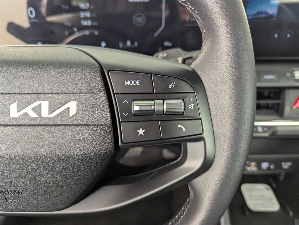 New 2025 Kia K4 EX image 23