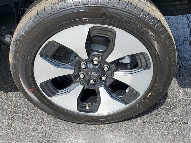 New 2025 Ford F150 Lightning Platinum image 5