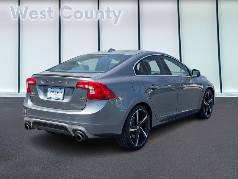 Used 2016 Volvo S60 T6 R-Design Platinum w/ Climate Package AWD/4WD image 4
