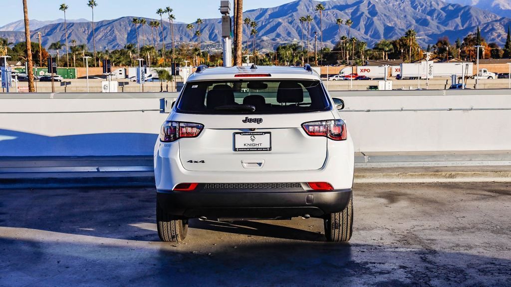 New 2026 Jeep Compass Latitude AWD/4WD image 8