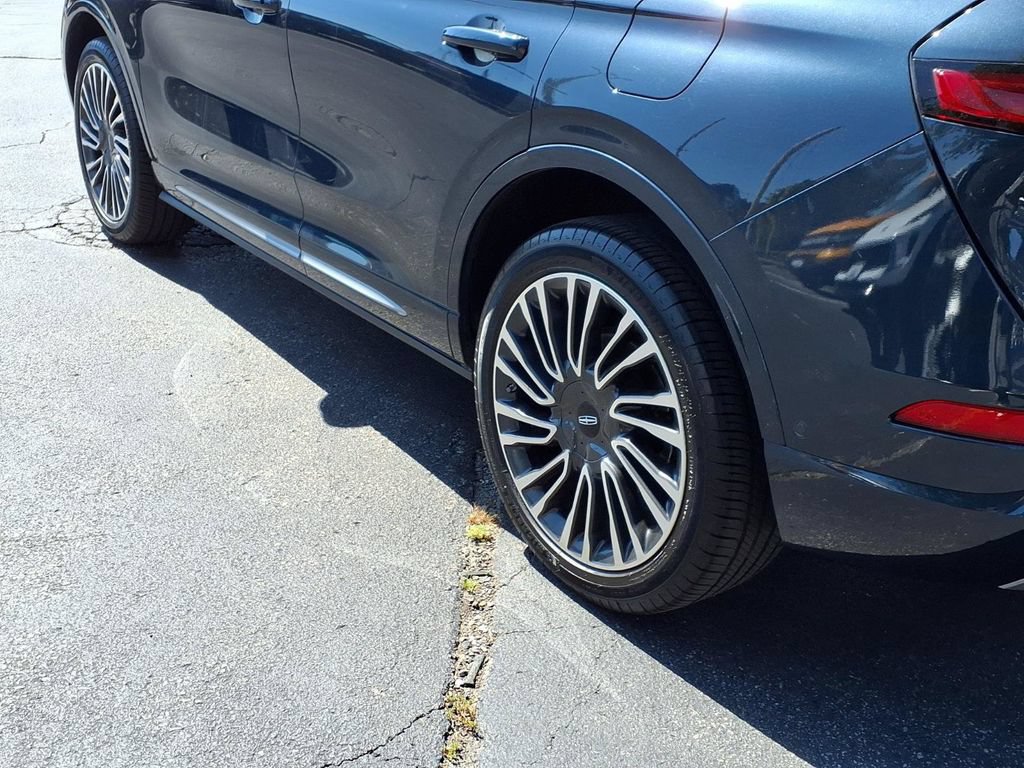 Used 2020 Lincoln Corsair Reserve w/ Equipment Group 202A AWD/4WD image 25