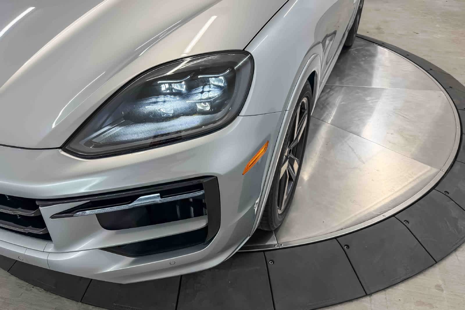 New 2026 Porsche Cayenne GTS AWD/4WD image 15