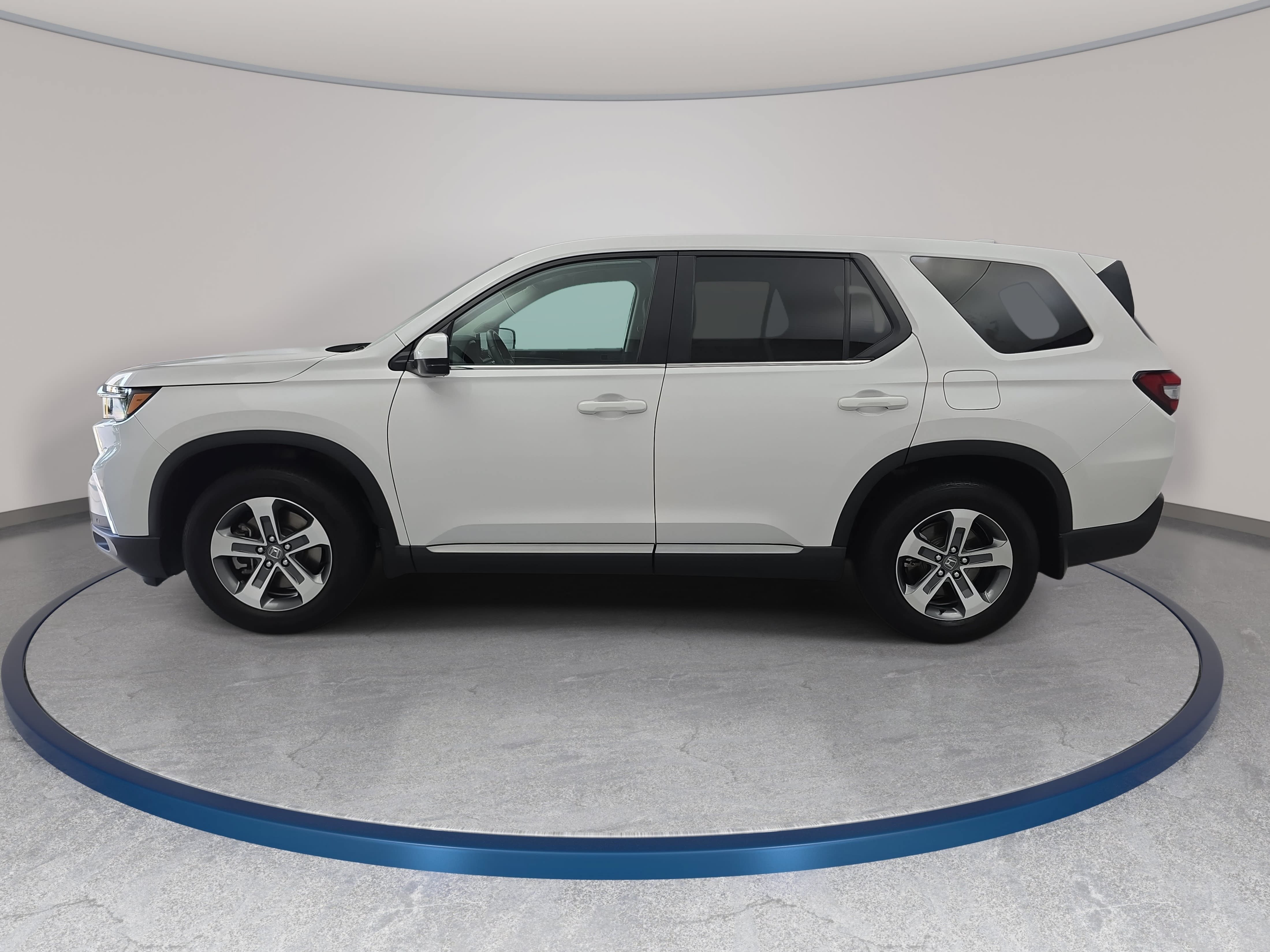 Certified 2025 Honda Pilot EX-L image 8