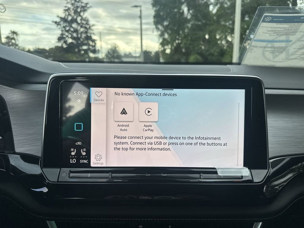 New 2026 Volkswagen Atlas Cross Sport SE image 18