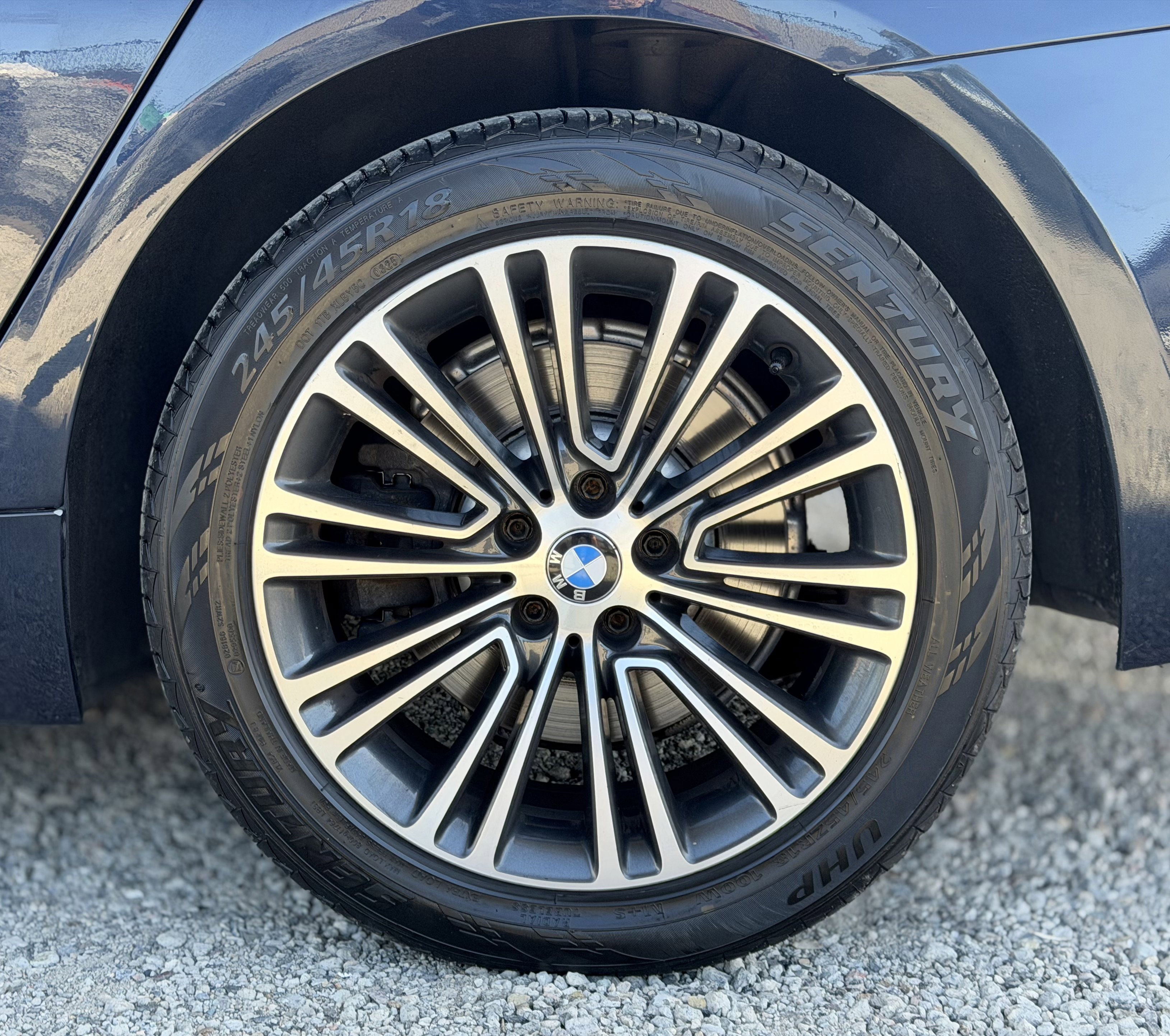 Used 2017 BMW 540i xDrive AWD/4WD image 16