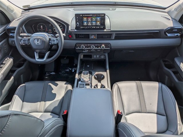 New 2025 Honda Pilot Touring image 28