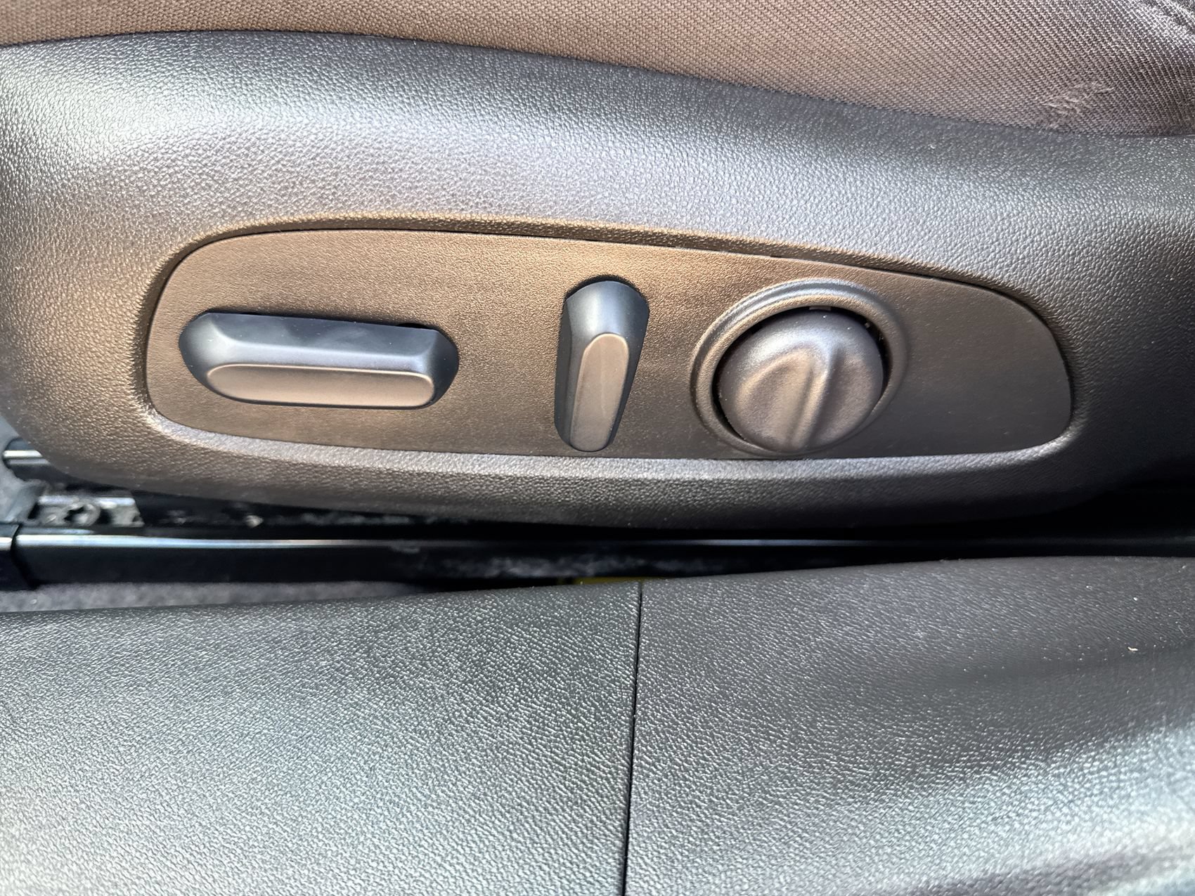 Used 2025 Chevrolet Malibu LT FWD image 12