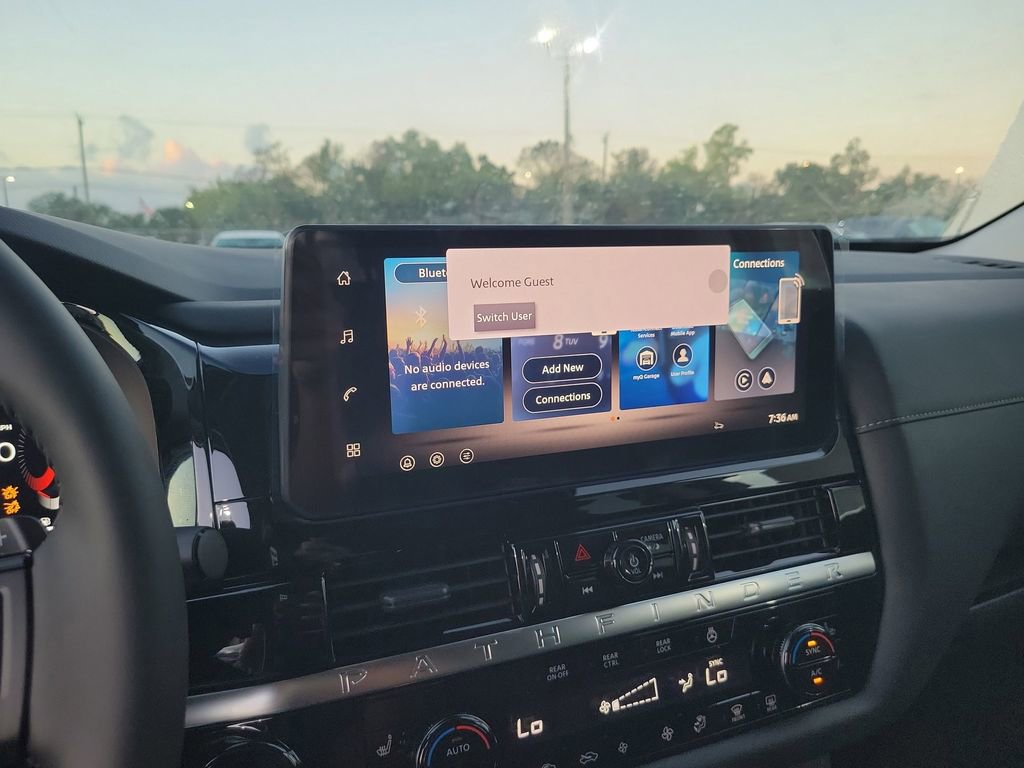 New 2026 Nissan Pathfinder SL image 8