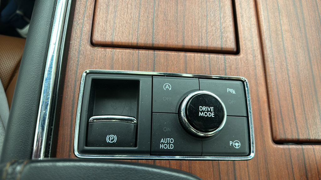 Used 2020 Lincoln Navigator Reserve w/ Luxury Package AWD/4WD image 22