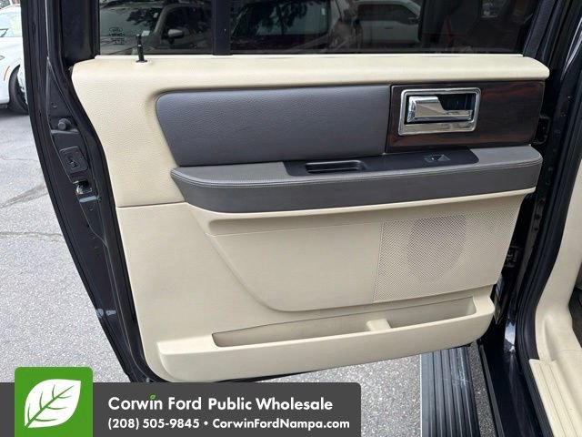 Used 2015 Lincoln Navigator L 4WD w/ Equipment Group 101A Reserve image 29