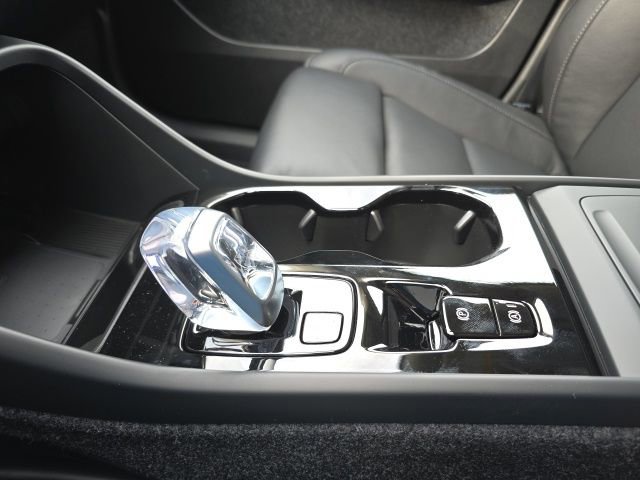 New 2026 Volvo XC40 B5 Plus w/ Climate Package AWD/4WD image 34