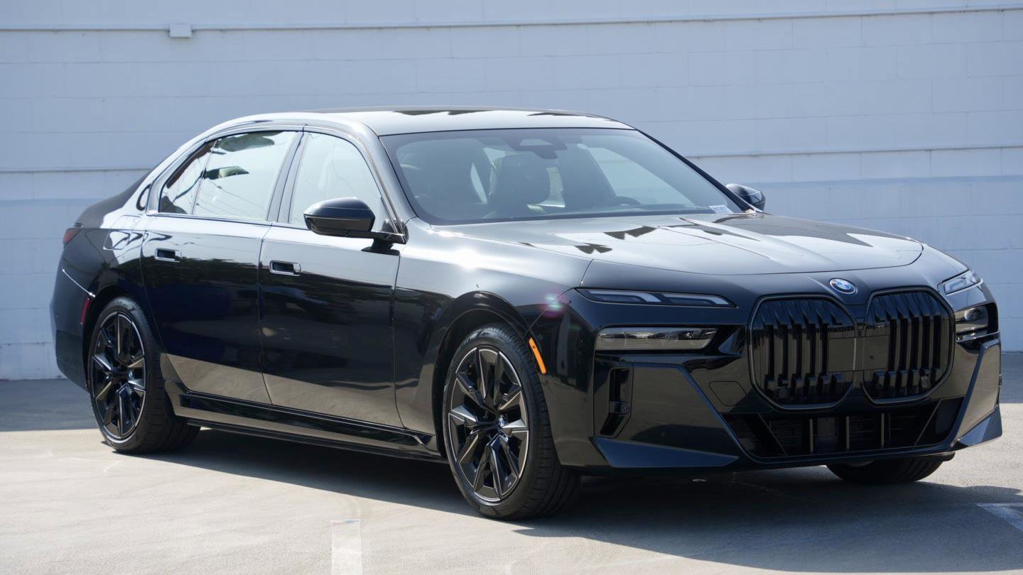 New 2026 BMW i7 eDrive50 w/ M Sport Package