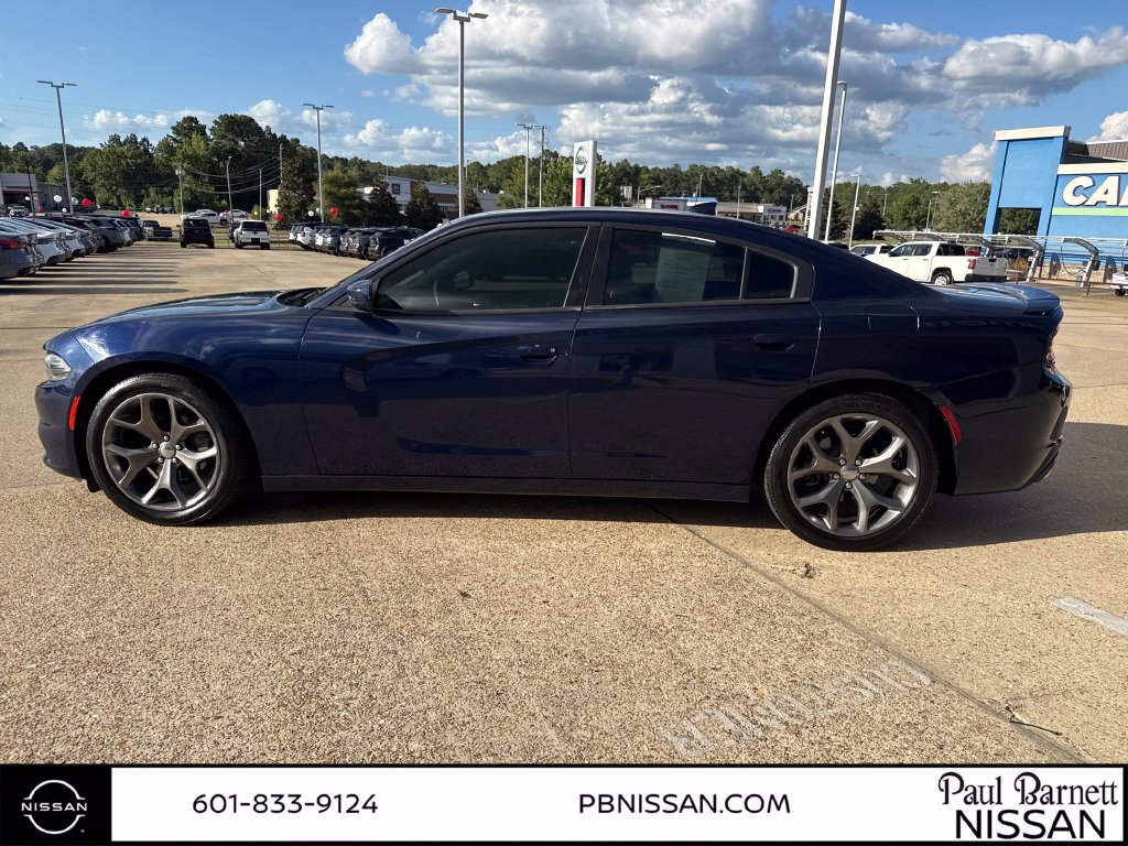 Used 2016 Dodge Charger SXT w/ Rallye Group RWD image 6
