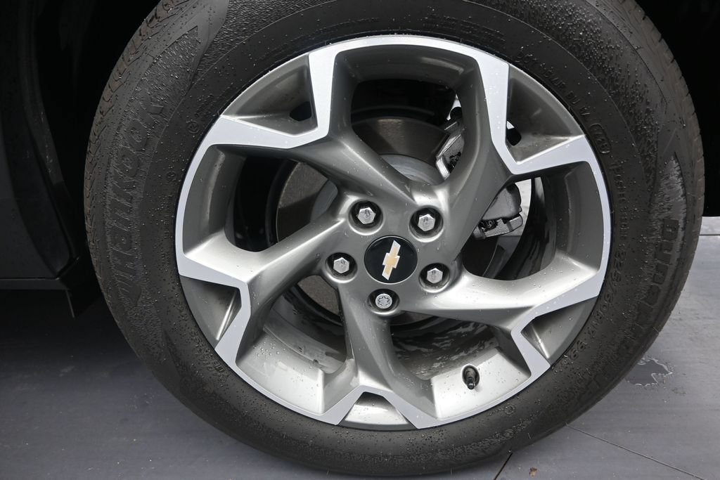 Used 2025 Chevrolet Trax LT FWD image 10