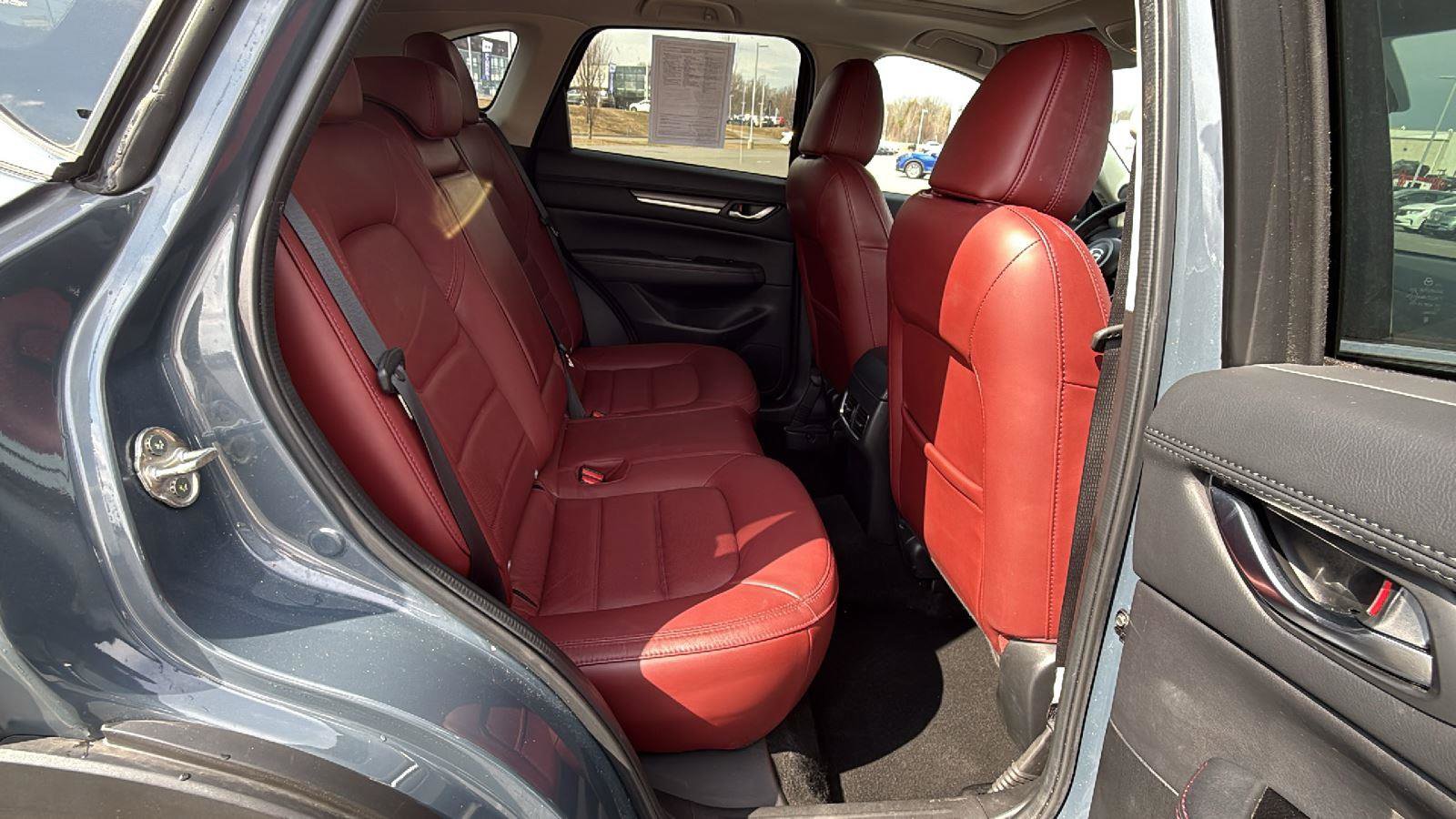 Used 2023 MAZDA CX-5 Carbon Edition image 19