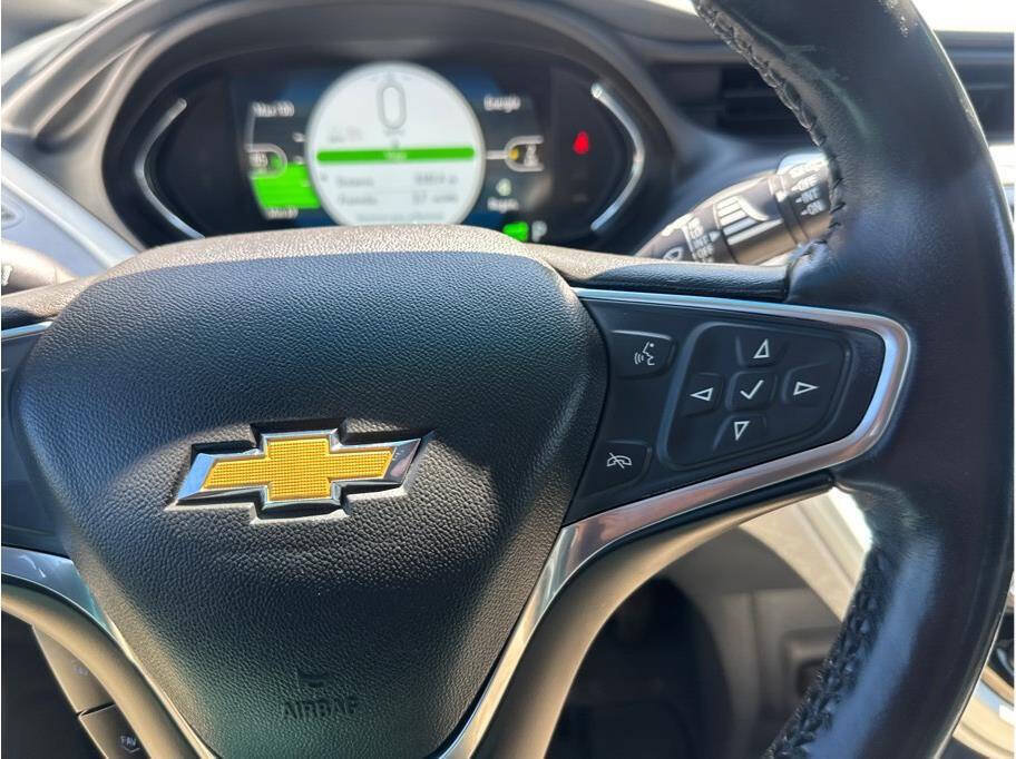Used 2018 Chevrolet Bolt Premier w/ Infotainment Package FWD image 27