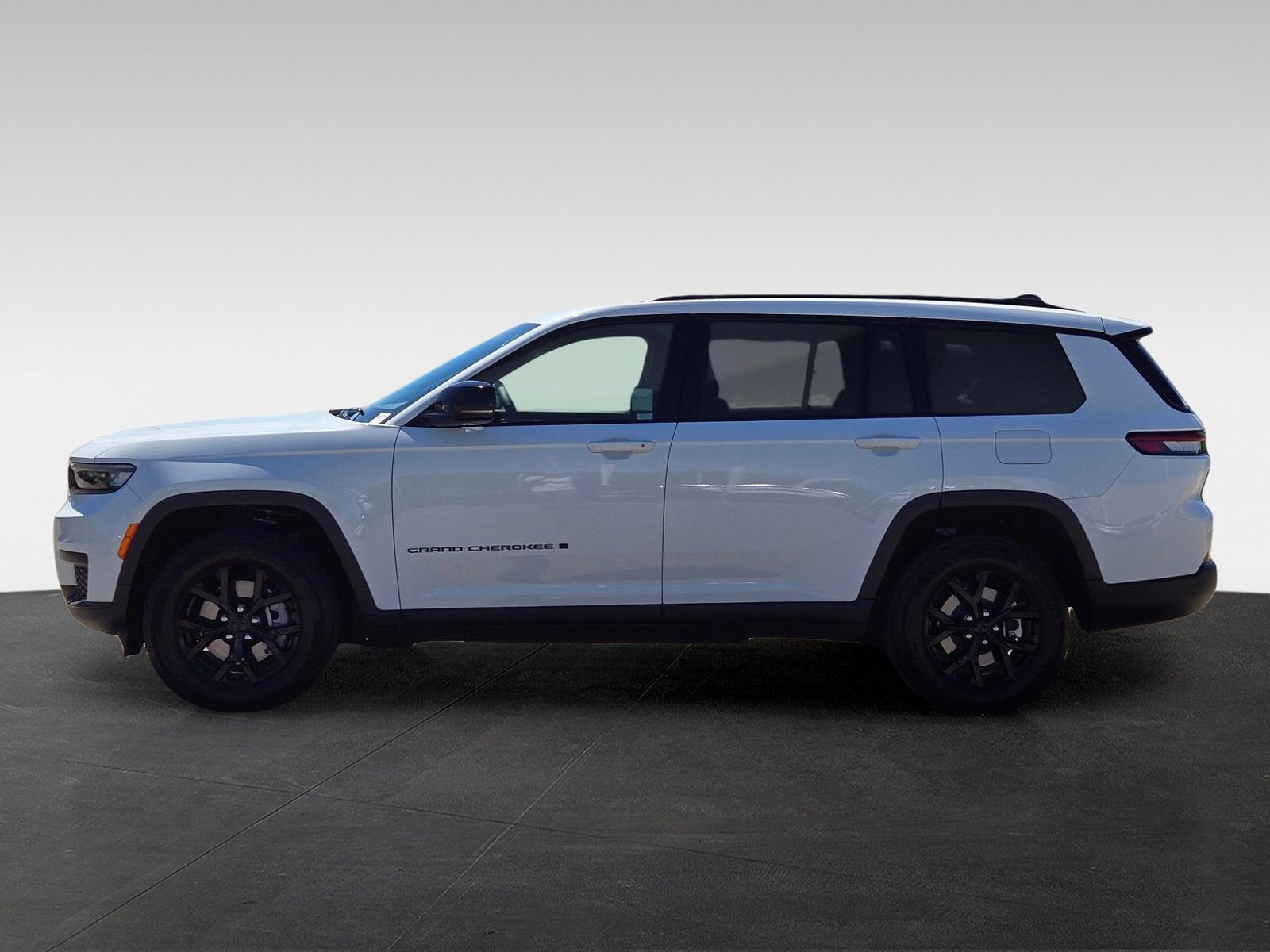 Used 2025 Jeep Grand Cherokee L Altitude AWD/4WD image 7