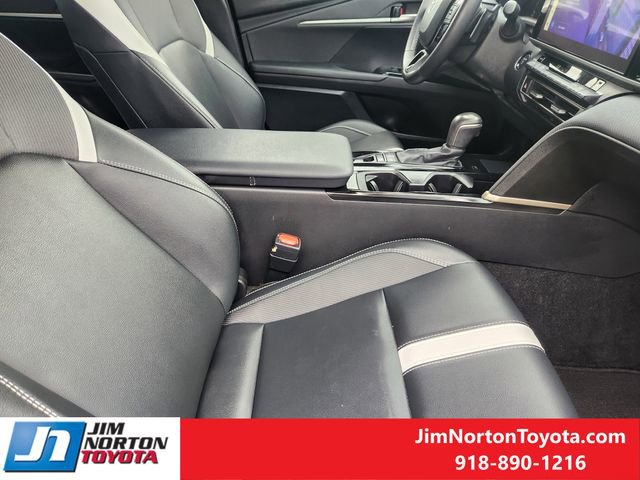 Used 2025 Toyota Camry SE w/ Multimedia Upgrade Package FWD image 15