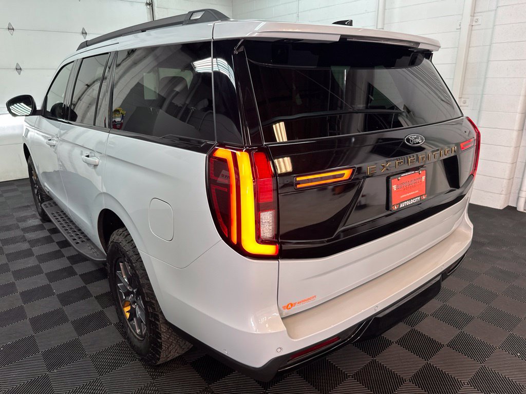 Used 2025 Ford Expedition Tremor AWD/4WD image 7