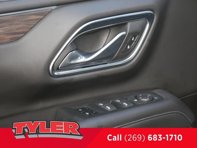 Used 2021 Chevrolet Suburban Z71 AWD/4WD image 24