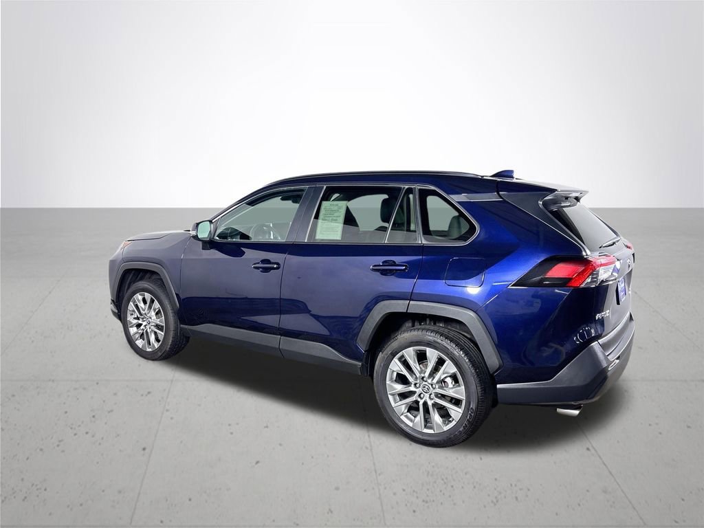Used 2024 Toyota RAV4 XLE Premium image 8